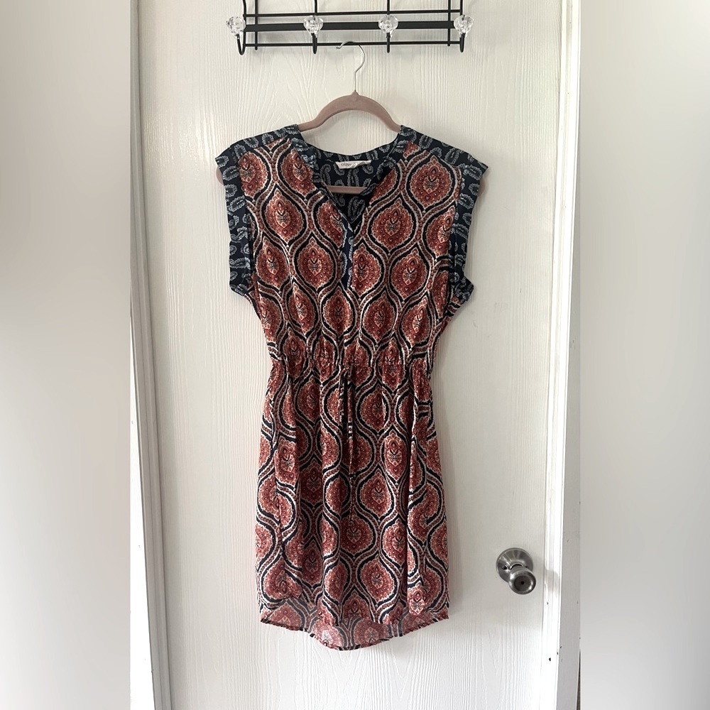 Olive & Oak Navy and Red Sheer Blouse